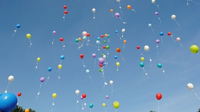 Calais : le lâcher de ballons de l’Orange Bleue fait bondir les écologistes