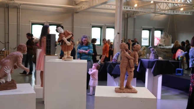 Etaples: une cinquantaine de sculpteurs exposent à la Corderie et