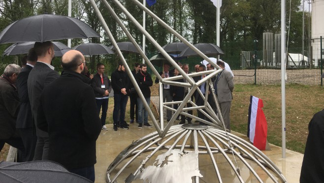 Spécitubes à Samer fait réaliser une sculpture à de jeunes dunkerquois !