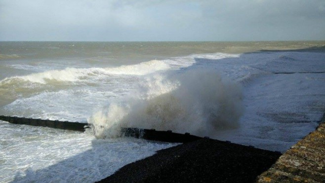 Froid, vent, pluie et orages annoncés pour ce samedi