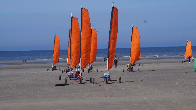 Char à voile sur la plage de Sainte-Cécile !
