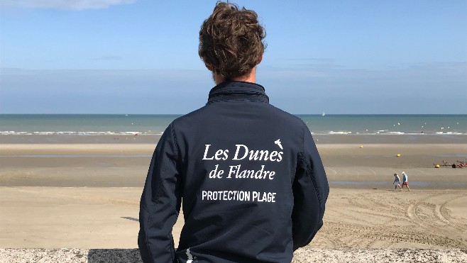 Dunkerquois : cet été, de jeunes saisonniers ratissent les plages des Flandres pour les nettoyer