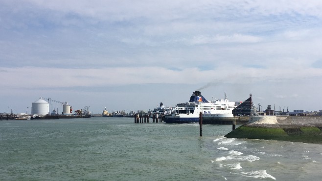Evacuation du port de Calais pendant 1h pour un bagage oublié