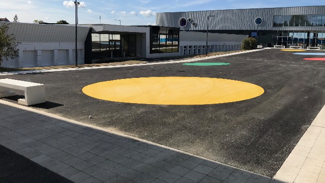 Après 2 ans et demi de travaux de rénovation et de restructuration, le collège Jean Jaurès d'Etaples inauguré hier matin