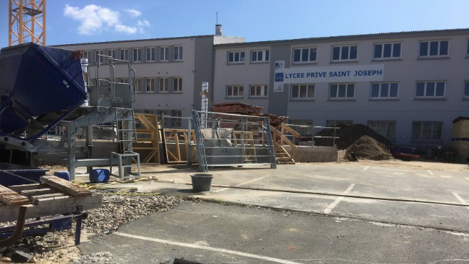 Encore un an de travaux au lycée privé Saint-Joseph à Saint-Martin Boulogne.