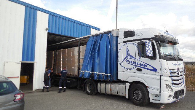 Près de 9 tonnes de cigarettes de contrebande saisies au terminal ferry de Loon-Plage