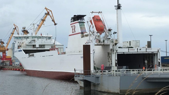 Le Caroline Russ a fait son premier voyage entre Calais et Tilbury !
