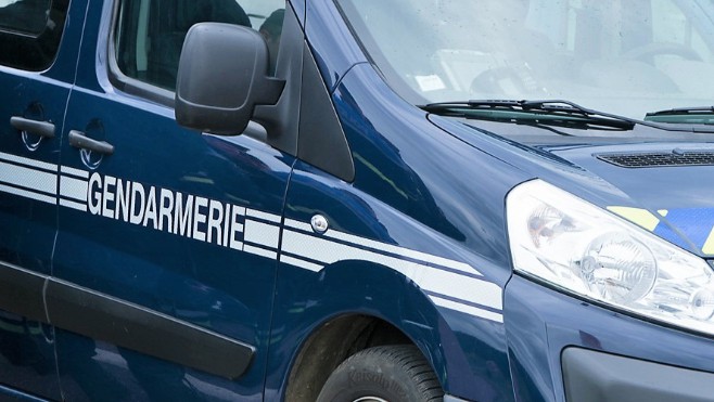 Desvres : ivre, il fonce sur la voiture des gendarmes !