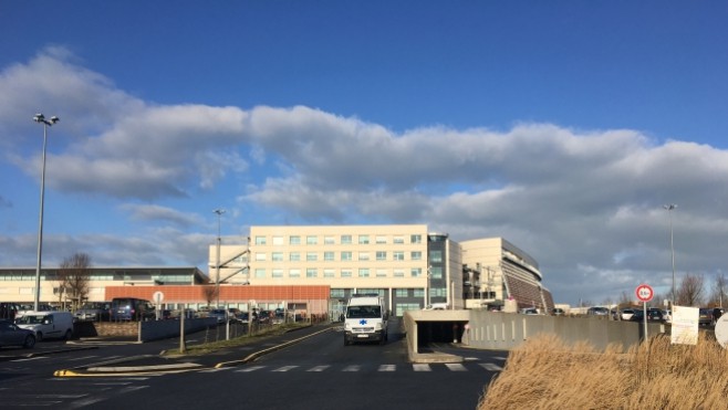 Un mariage à l’hôpital de Calais