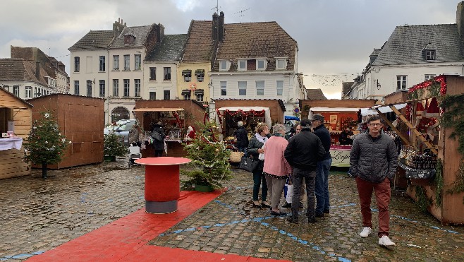 Hesdin: le marché de Noël installé en plein centre-ville jusqu'à dimanche