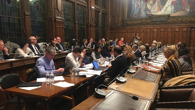 Ambiance particulière hier soir pour le dernier conseil municipal de Calais avant les élections