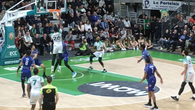 Basket : l’ESSM retrouve le goût de la victoire et le BCM s'enfonce