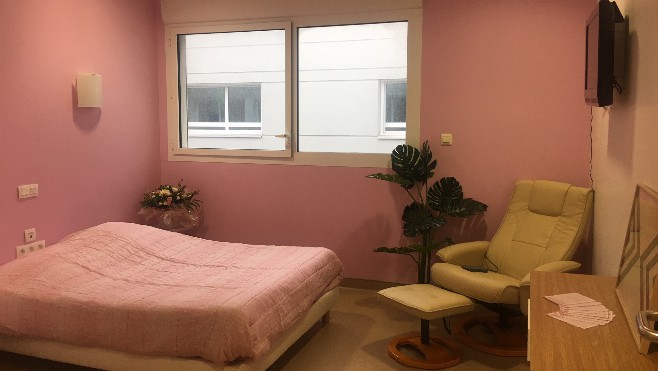 L’association Lilly Rose aménage deux chambres parentales au sein du service de néonatalogie à l’hôpital de Calais