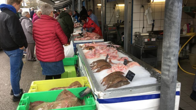 Le coronavirus fait chuter les ventes et le prix du poisson !