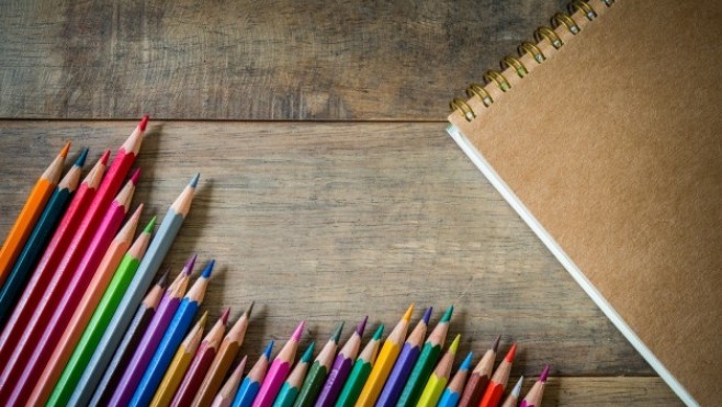 La ville de Calais va distribuer des kits d'écoliers