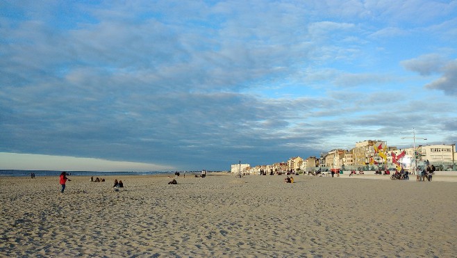 Dunkerque: on pourra de nouveau poser sa serviette sur la plage dès ce week-end, selon le maire