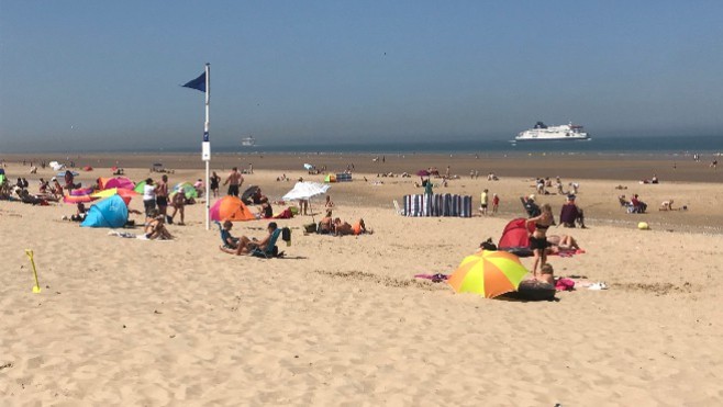 Sur les plages de Calais et Berck, il est désormais possible d'installer sa serviette sur le sable !