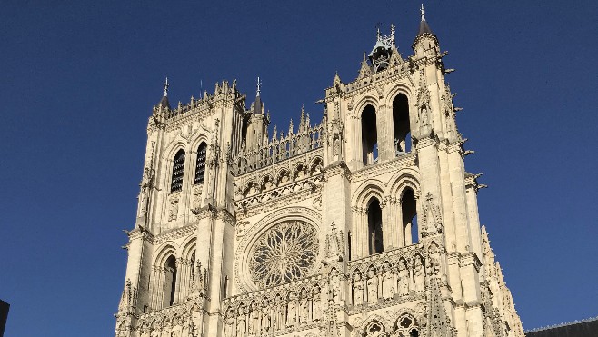 Amiens: évacuation d'un homme pris d'un malaise dans la flèche de la cathédrale