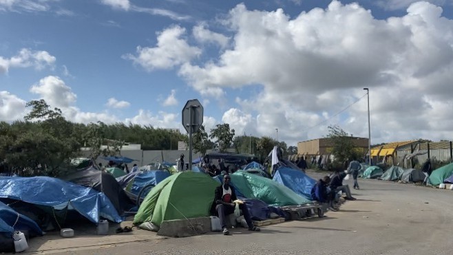 « L’État ne laissera pas une nouvelle jungle s’installer à Calais ».