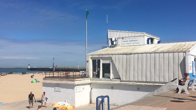 Prévenir les disparitions d’enfants sur la plage grâce à de petits bracelets