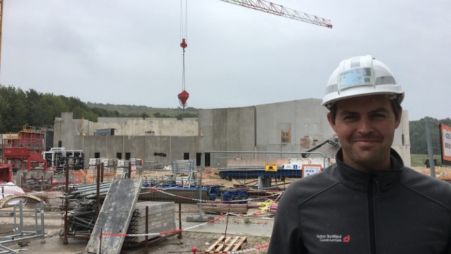 A Desvres, le future centre aquatique s’apprête à recevoir sa toiture métallique et bois !