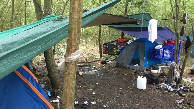 Calais : une vaste opération d'expulsion de migrants en cours