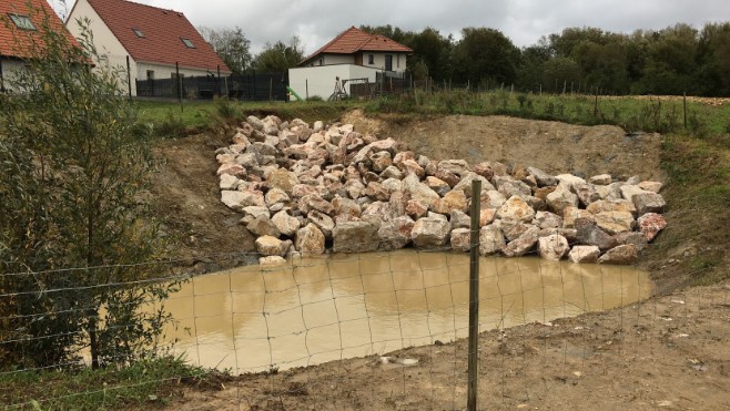 A Hesdigneul les Boulogne, des bassins de rétention ont été recreusés.