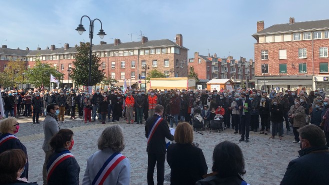 Abbeville: près de 300 personnes pour l'hommage à Samuel Paty 