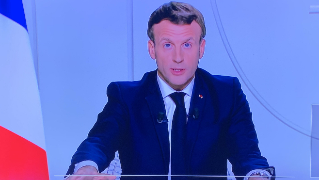 Emmanuel Macron annonce un reconfinement national dès vendredi 