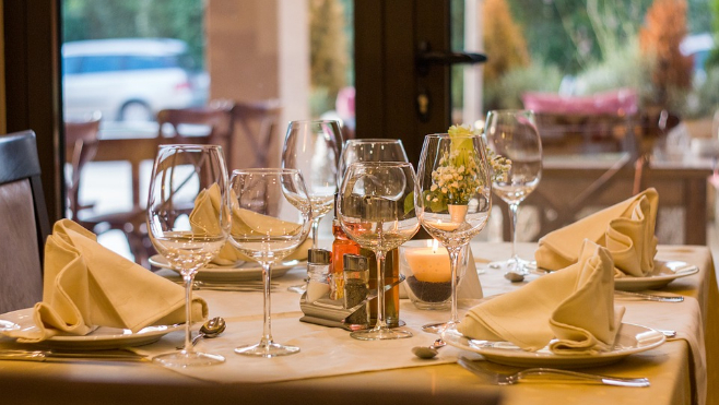 Le reconfinement, un nouveau coup de massue pour les restaurateurs