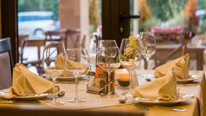Les professionnels de l'hôtellerie restauration attentent des dates précises du discours d'Emmanuel Macron