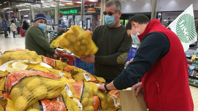 « Des visites de courtoisies » des agriculteurs dans les supermarchés !