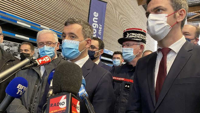 Olivier Véran en visite à Boulogne sans confirmer la pérennité des vaccinodromes de Boulogne et Calais.