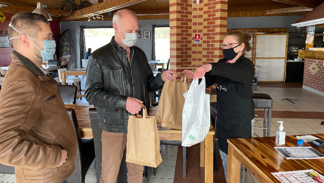 Attin: « Pom'Frites » a obtenu une dérogation pour que les chauffeurs routiers puissent se restaurer sur place