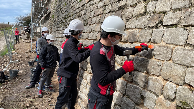 Montreuil: un nouveau chantier de rénovation des remparts vient de débuter