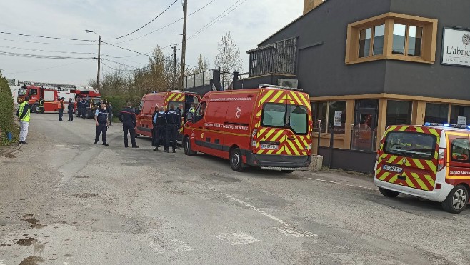 Oye-Plage : de nombreux sapeurs-pompiers mobilisés pour un incendie.