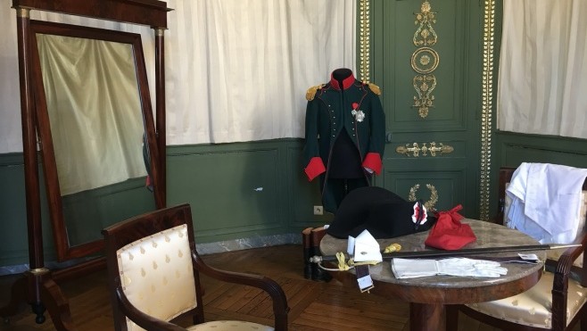 A Boulogne sur mer, Napoléon n'est pas mort.