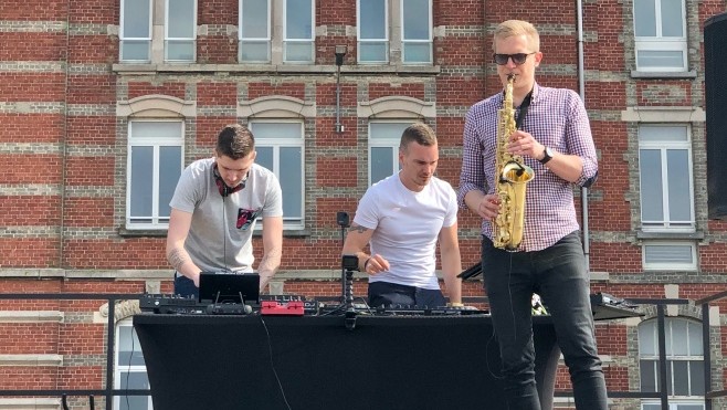 L'hôpital maritime de Zuydcoote sert de décor pour un live DJ !