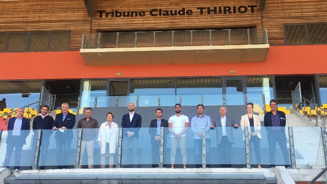  Rapprochement de trois clubs de football calaisiens pour une meilleure formation des jeunes et une professionnalisation des clubs