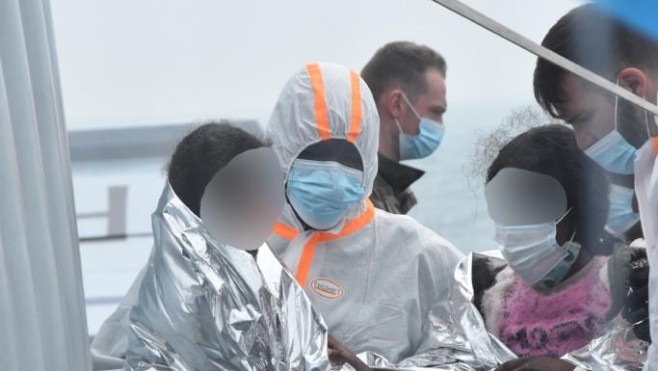 111 migrants dont 26 enfants secourus en mer vendredi.