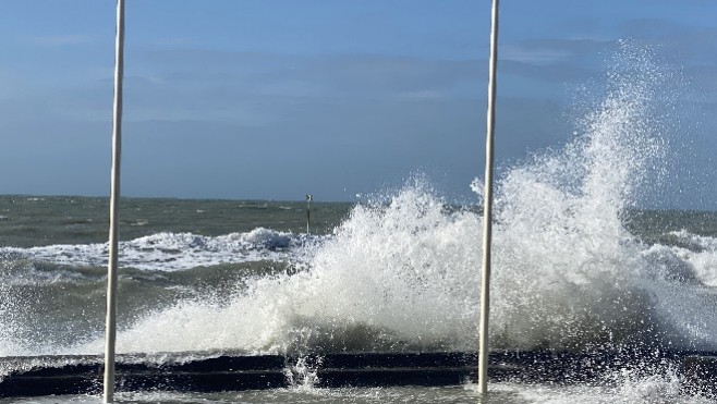 Appel à la vigilance: un fort coup de vent annoncé cette nuit sur le littoral