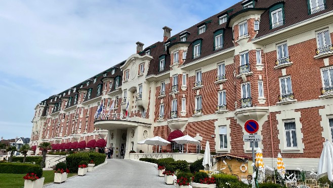 Touquet: une vingtaine d'offres à pourvoir lors d'un job dating à l'hôtel Barrière le Westminster
