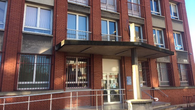 Le commissariat de Calais pointé du doigt dans un rapport
