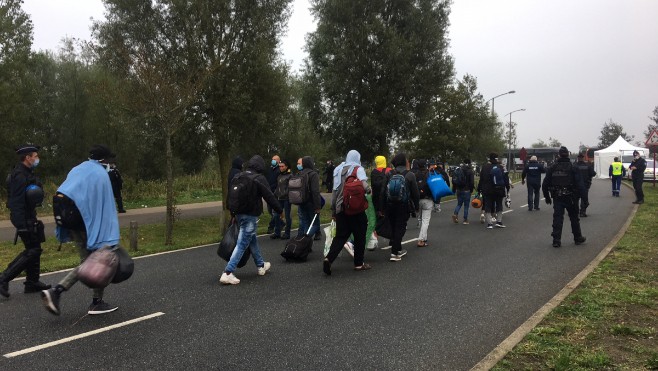 Evacuation de camps de migrants à Calais ce matin