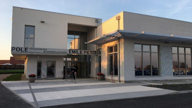 Landrethun Le Nord a inauguré le pôle intergénérationnel Emile Petit.