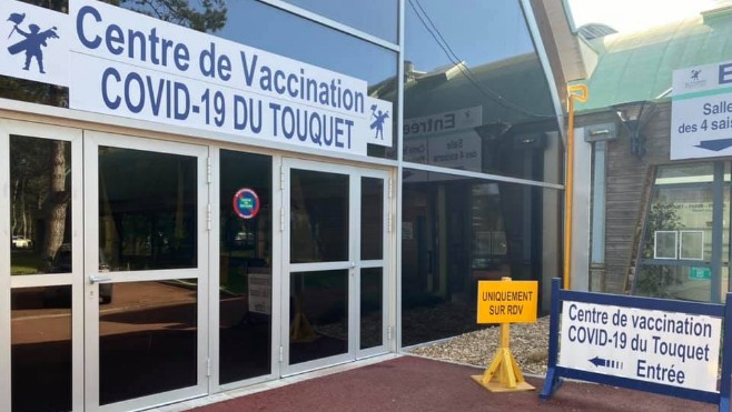 Touquet: le centre de vaccination délocalisé salle Bascoulergue
