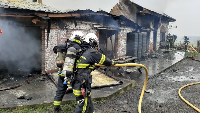 Feu généralisé d’habitations cet après-midi à Steenvoorde
