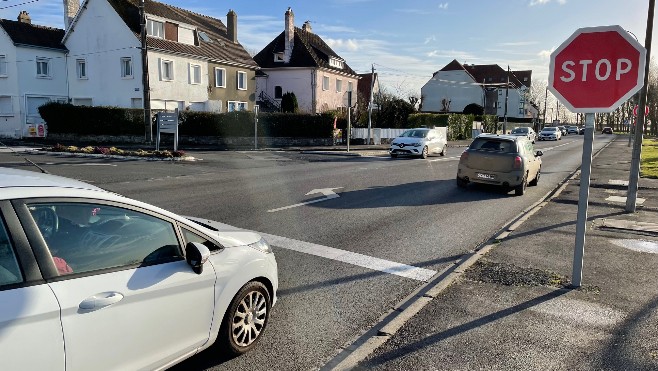Etaples: la ville expérimente l'installation de « Stop » sur le boulevard Billiet