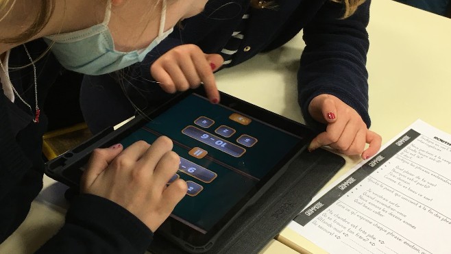 Wimille: la ville équipe l'école d'une quarantaine de tablettes numériques.