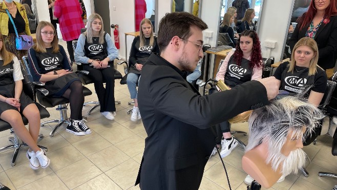 Le nouveau CFA d'Abbeville spécialisé en coiffure a tout de suite attiré des apprentis